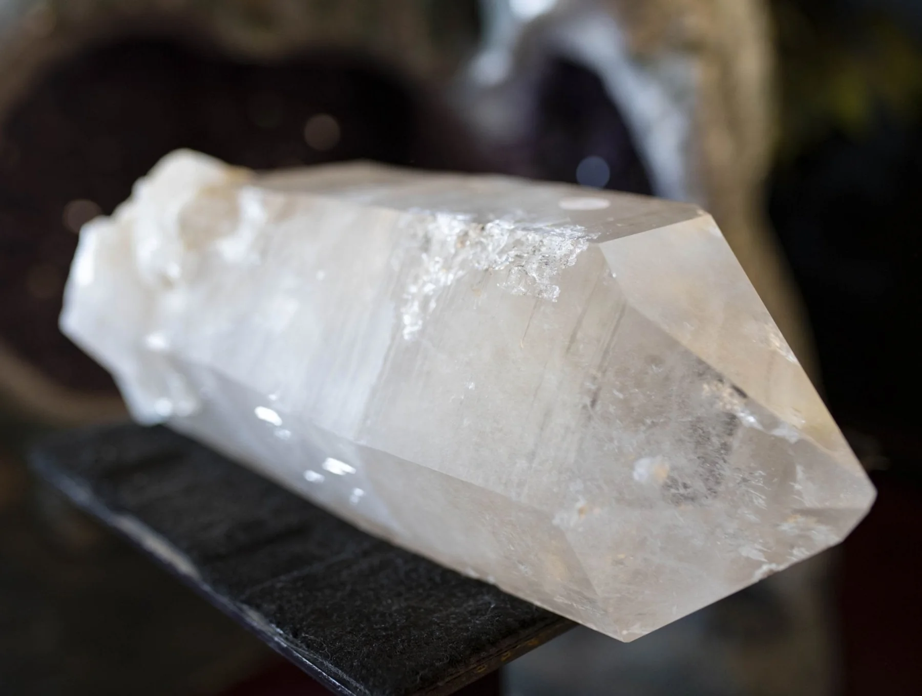 Collectible Arkansas Crystal Point 18 Inches - Image 4